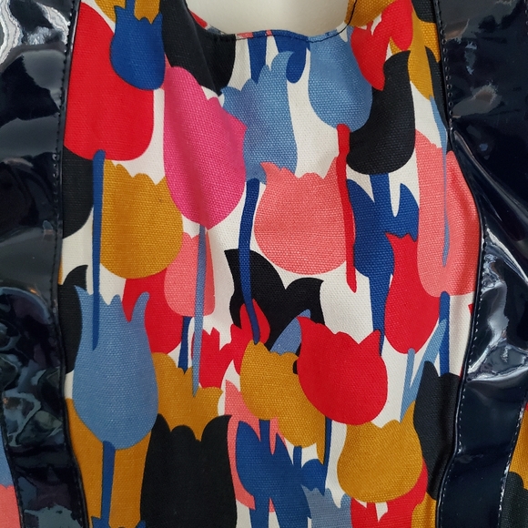 Anthropologie Vivid Spring Cheerful Multicolor Tulip Print Graphic Pattern Bag - Picture 6 of 12